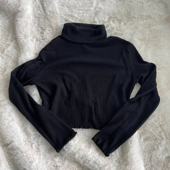 Turtle Neck Sweater - Picture 1 of 1